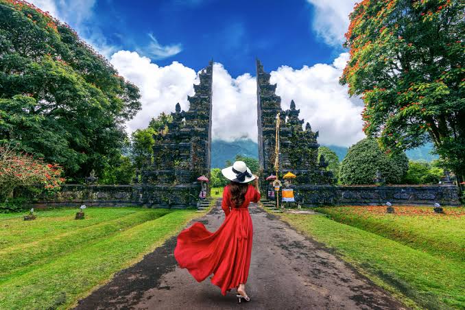 The split stone Handara Gate in northern Bali